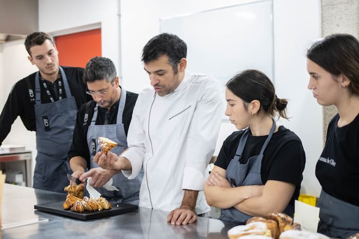 9-ask-for-feedback-and-learn-from-other-pastry-chefs-0e2aad