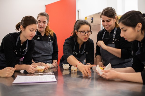 cómo-emprender-un-negocio-de-pastelería-caso-de-éxito-alumni-dulce-gonzález-9f3ce6