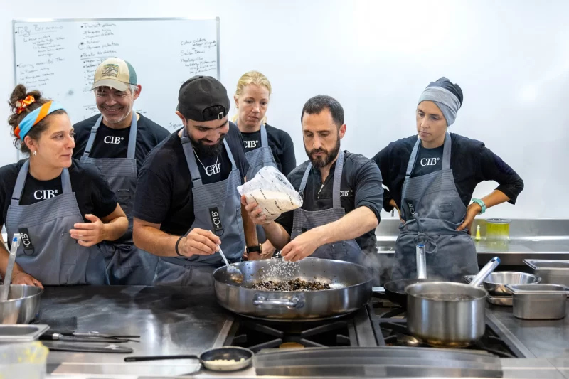 gastronomia sostenible cib Alumnos en clases del curso de chef saludable