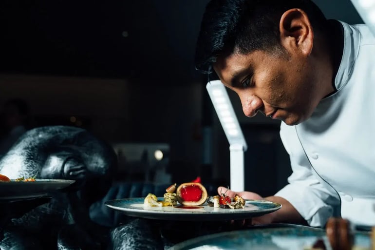 triple-olympic-medal-for-chile-at-ika-culinary-olyimpics-success-story-gian-carlos-pérez-0d330e