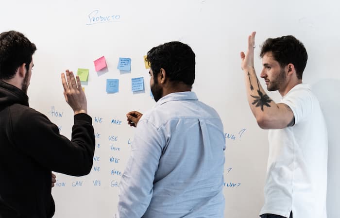 what-do-you-think-are-the-current-challenges-facing-students-and-chefs-regarding-these-topics-d9346e