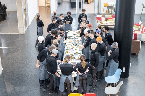 Alumnos durante un challenge en el CIB