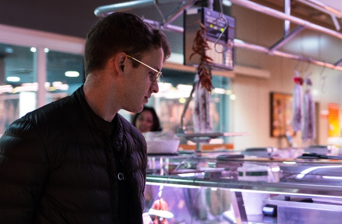 Chef walking around the Sant Antoni Mercat