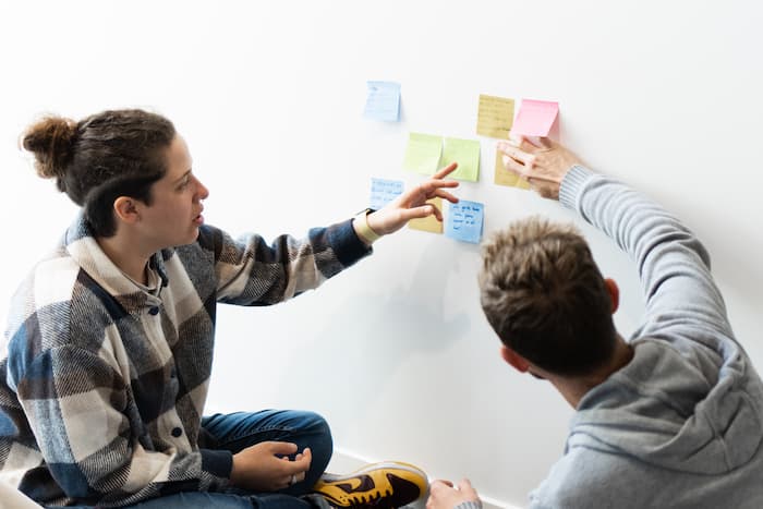 Estudiantes de cocina que aplican metodologías de Design Thinking